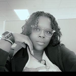 Meet your Posher, Jacqueline